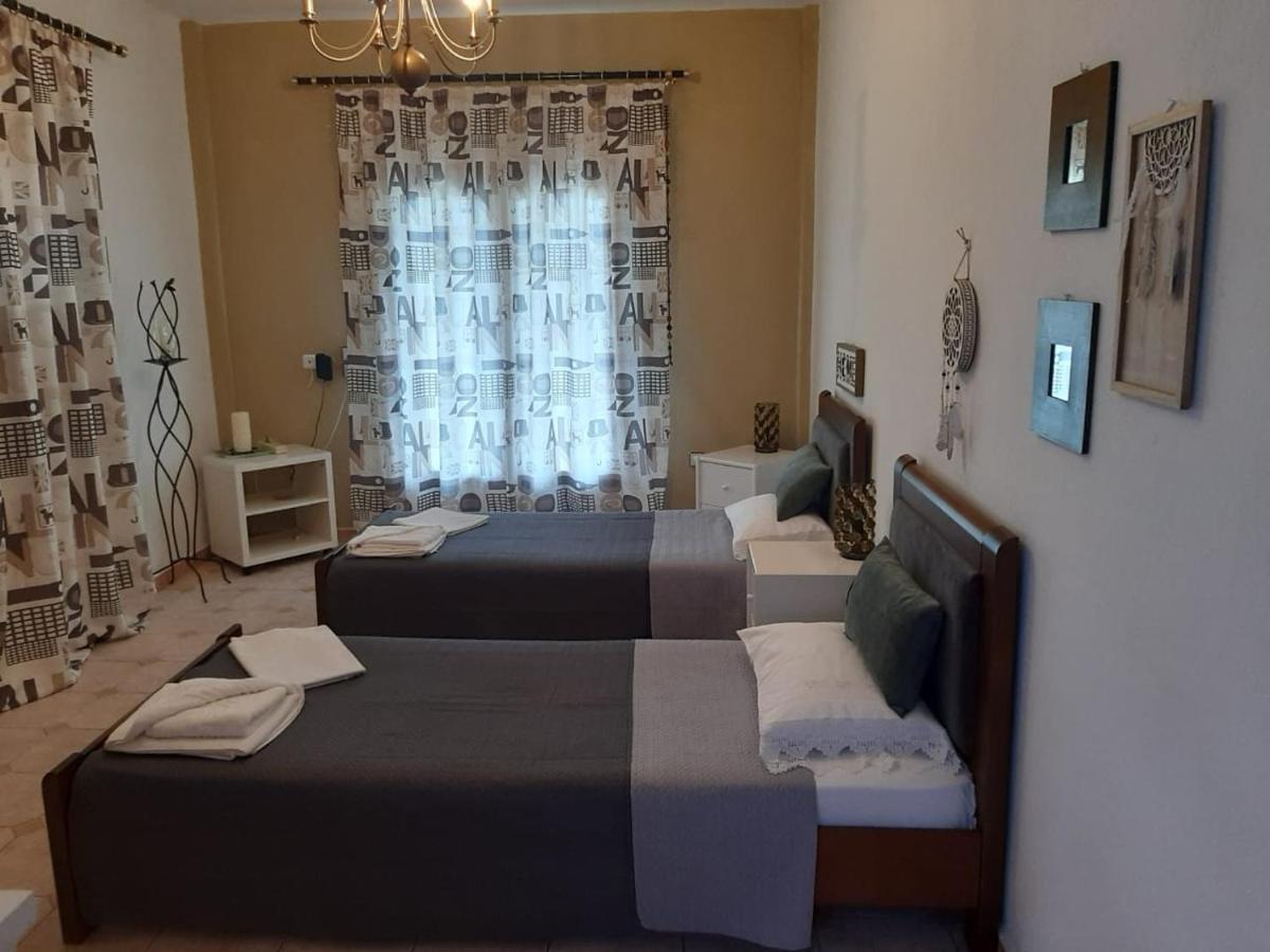 Vintage Home Нікіті Екстер'єр фото