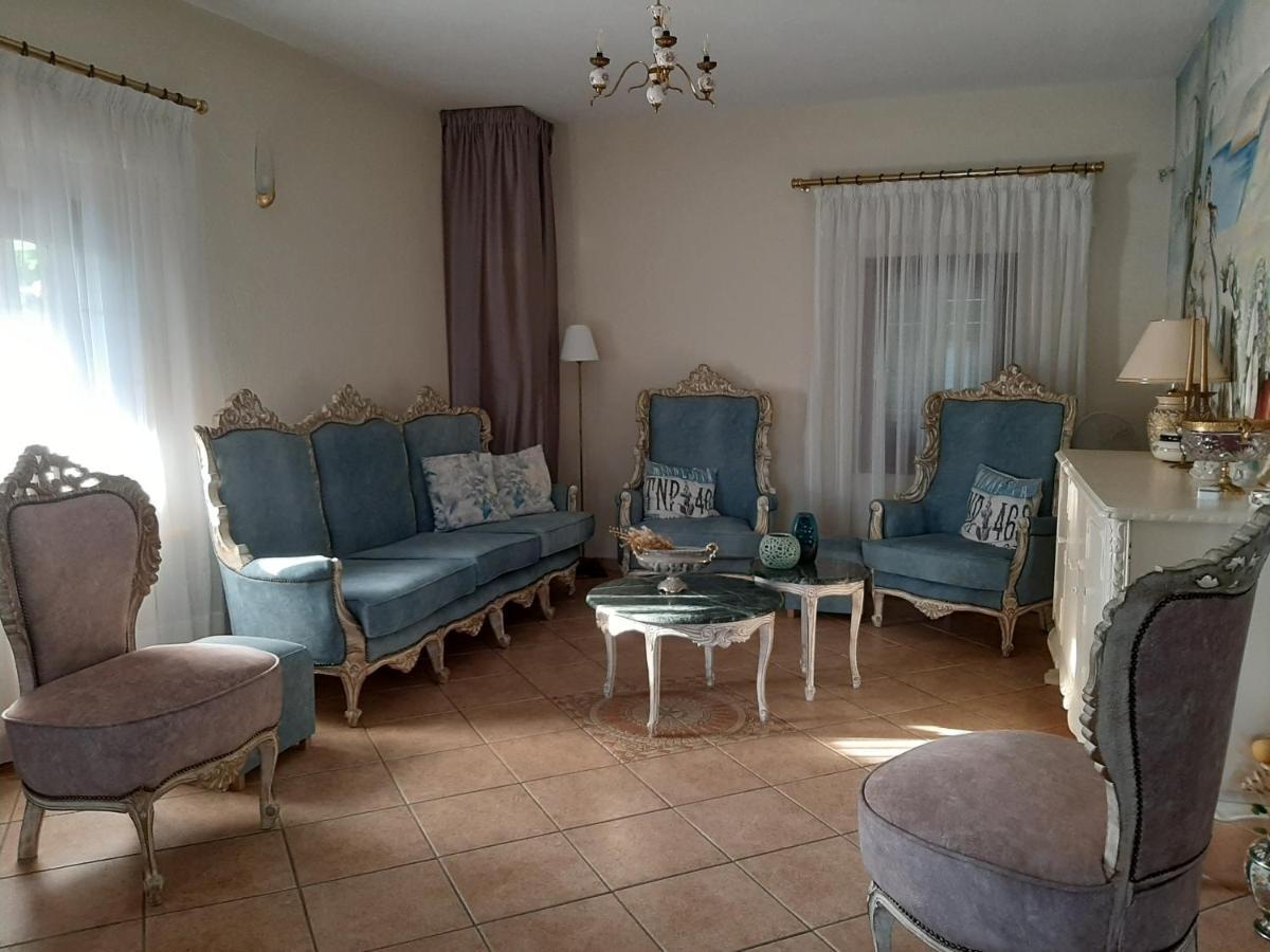 Vintage Home Нікіті Екстер'єр фото