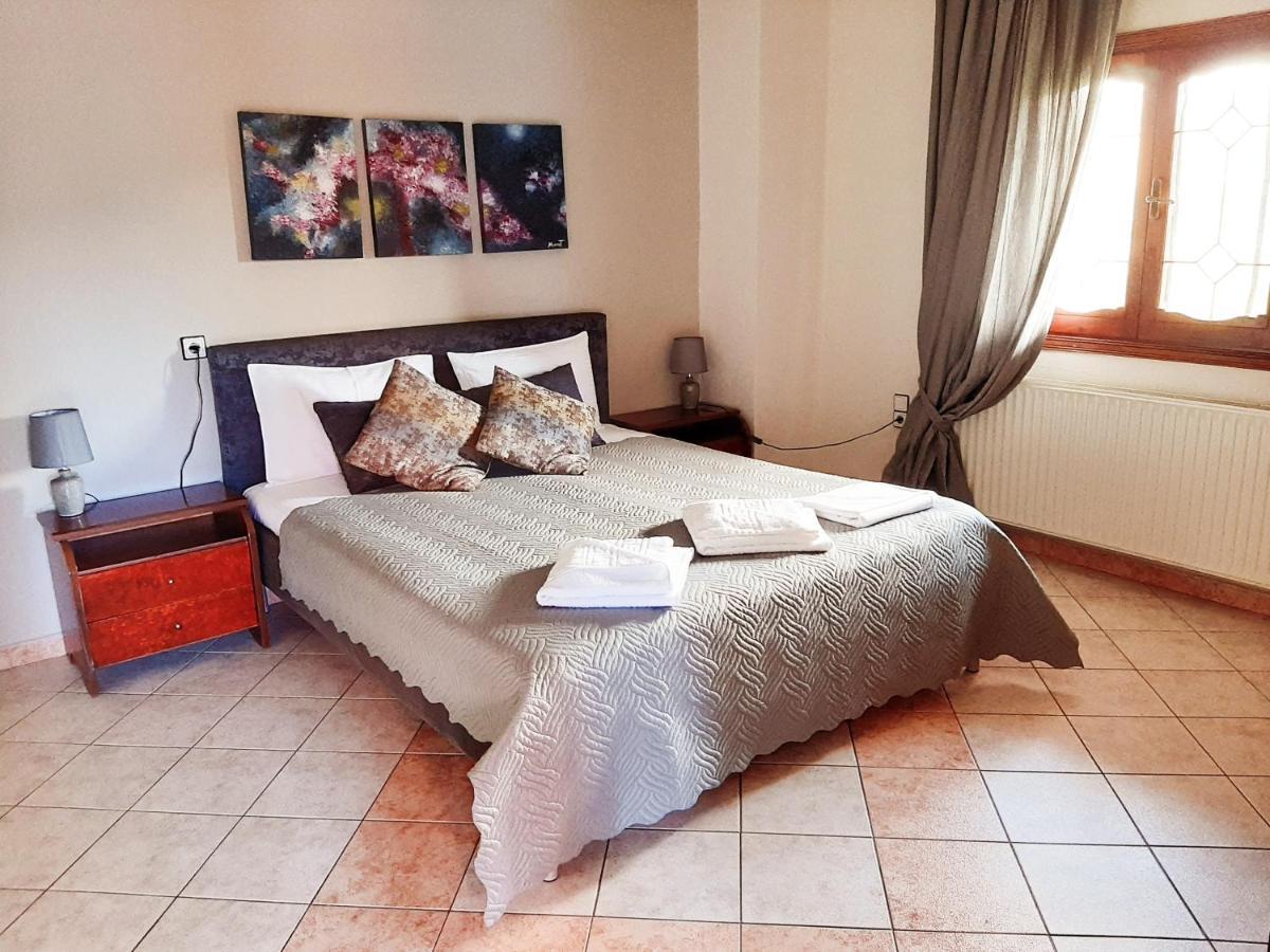 Vintage Home Нікіті Екстер'єр фото