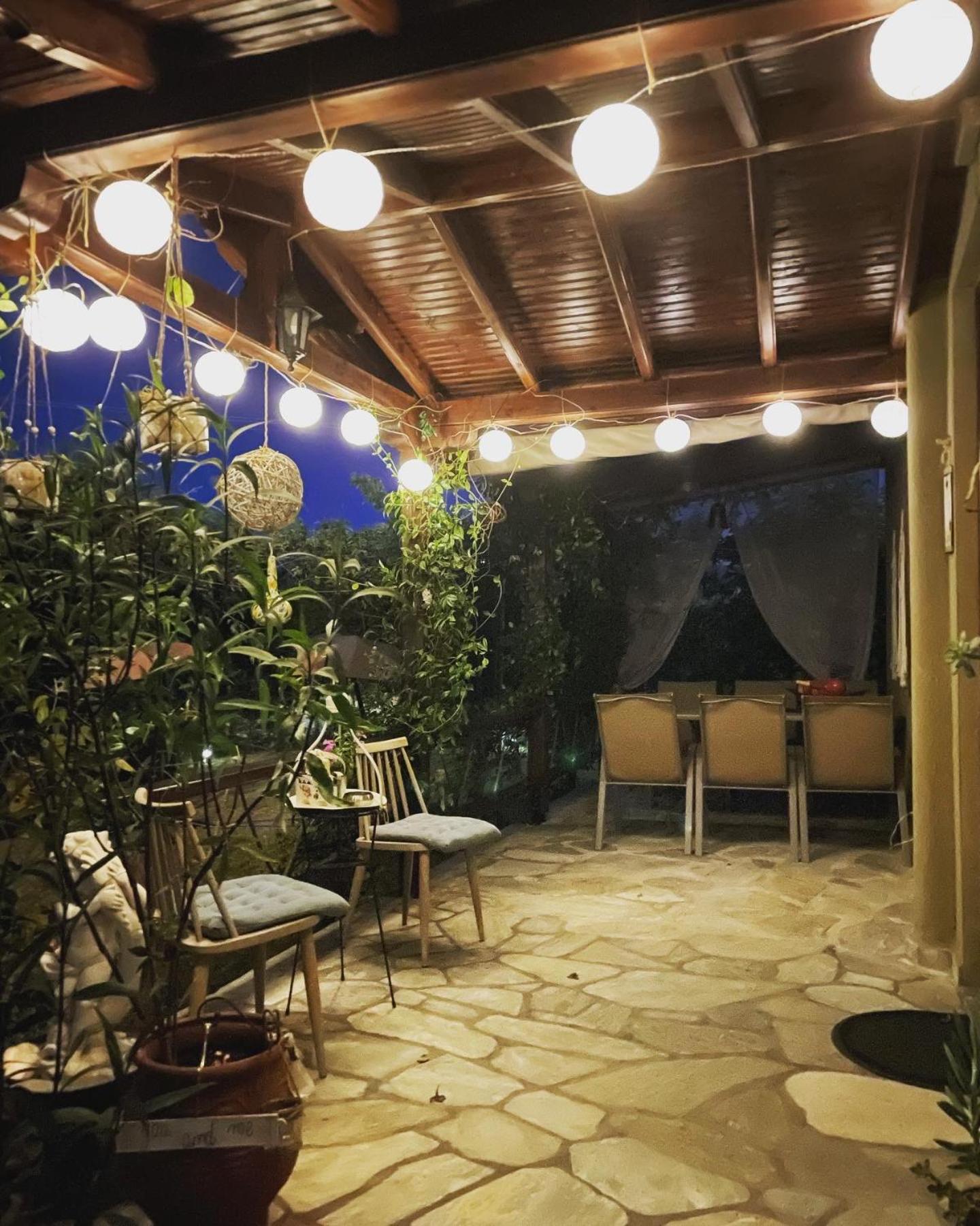 Vintage Home Нікіті Екстер'єр фото